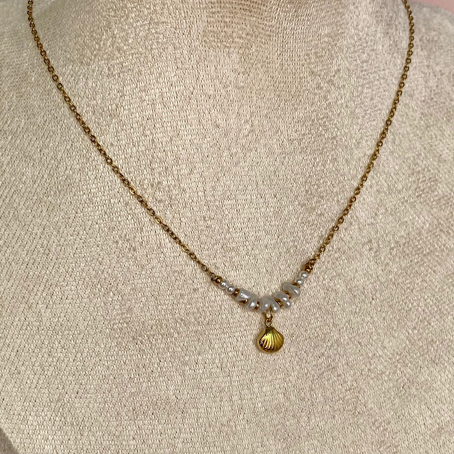 Colgante Concha y perlas