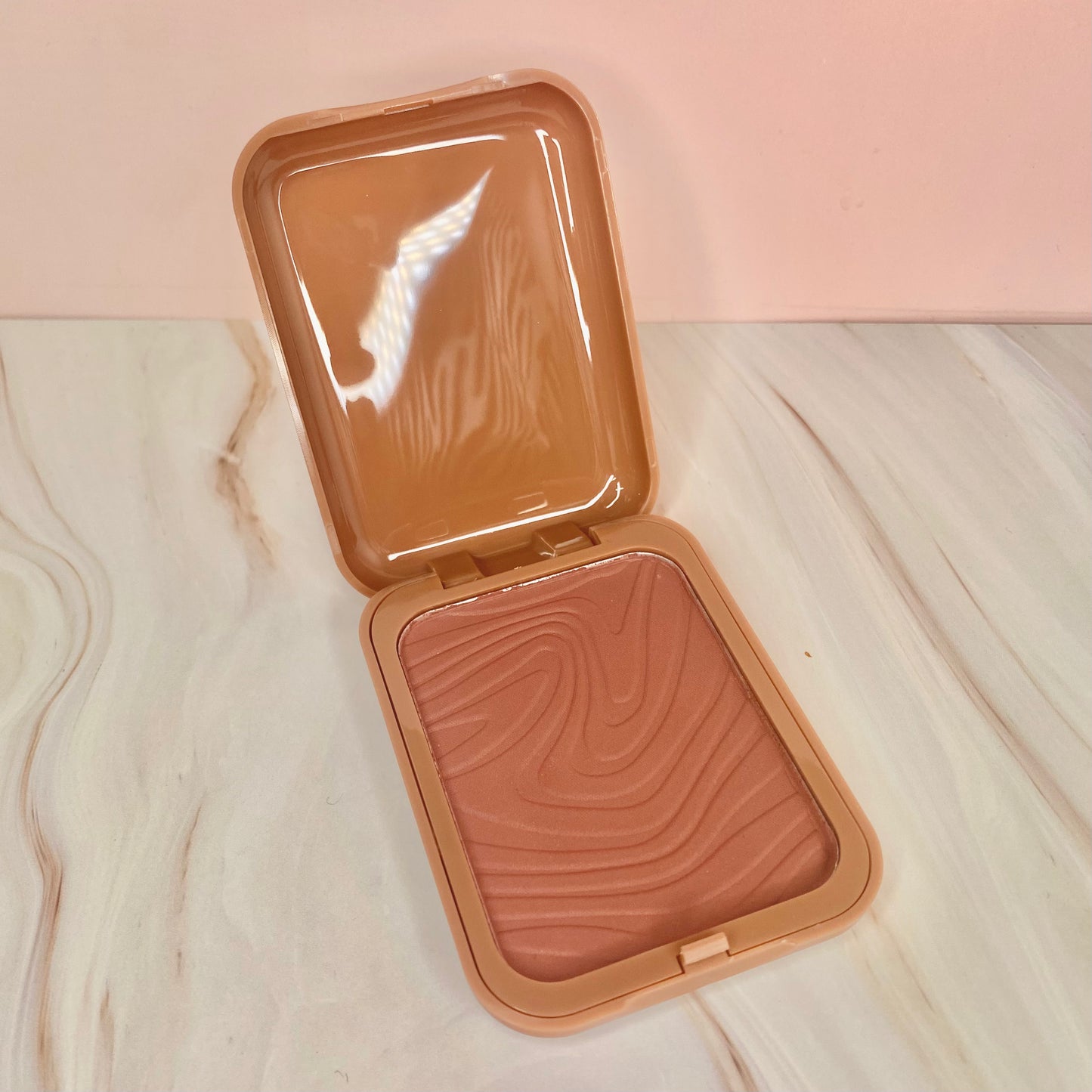 Butter Bronzer – Polvo Bronceador Tono 94 (7 g)